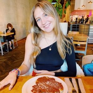 Meet your Posher, Natalie